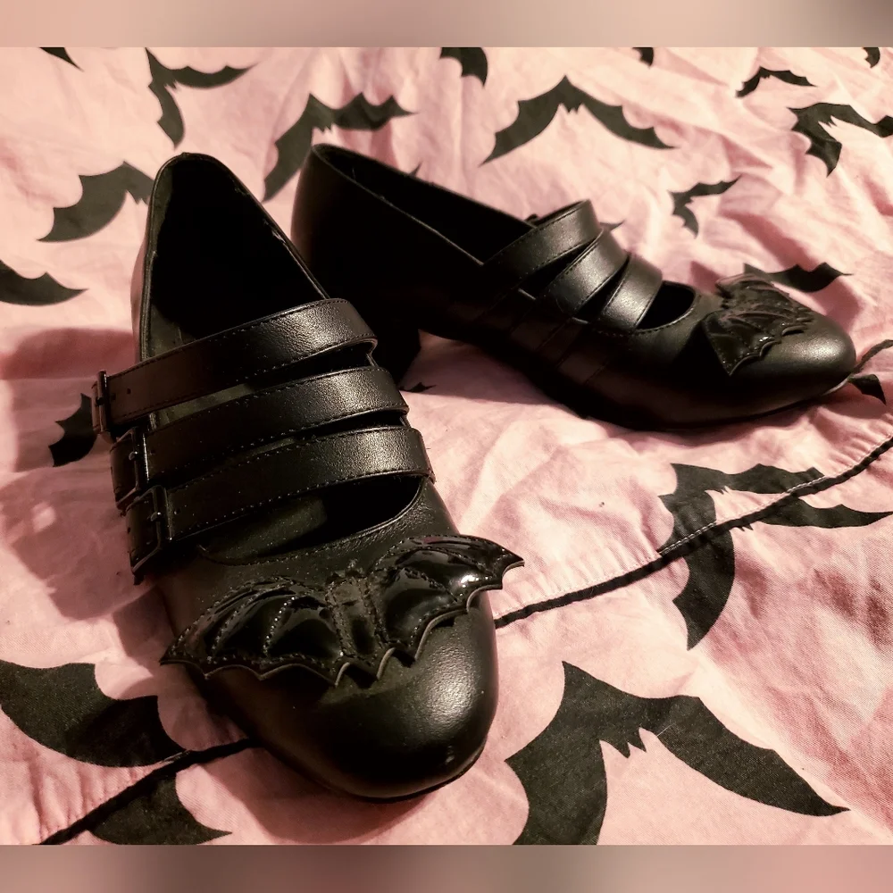 Strange Cvult Bat Heels Killstar Hot topic Widow Sourpuss Dollskill - Picture 1 of 4